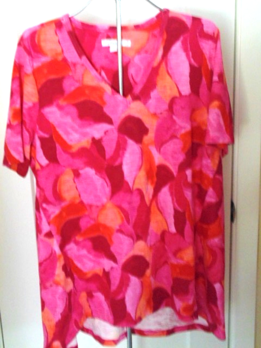 Chico's L 2 Crushed Berry Pink Watercolor Short Sleeve Forward-Seam Tee Sold Out